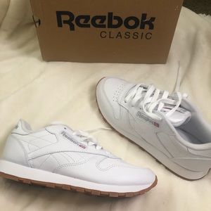 Reebok Classics. White Leather. Size Women 7